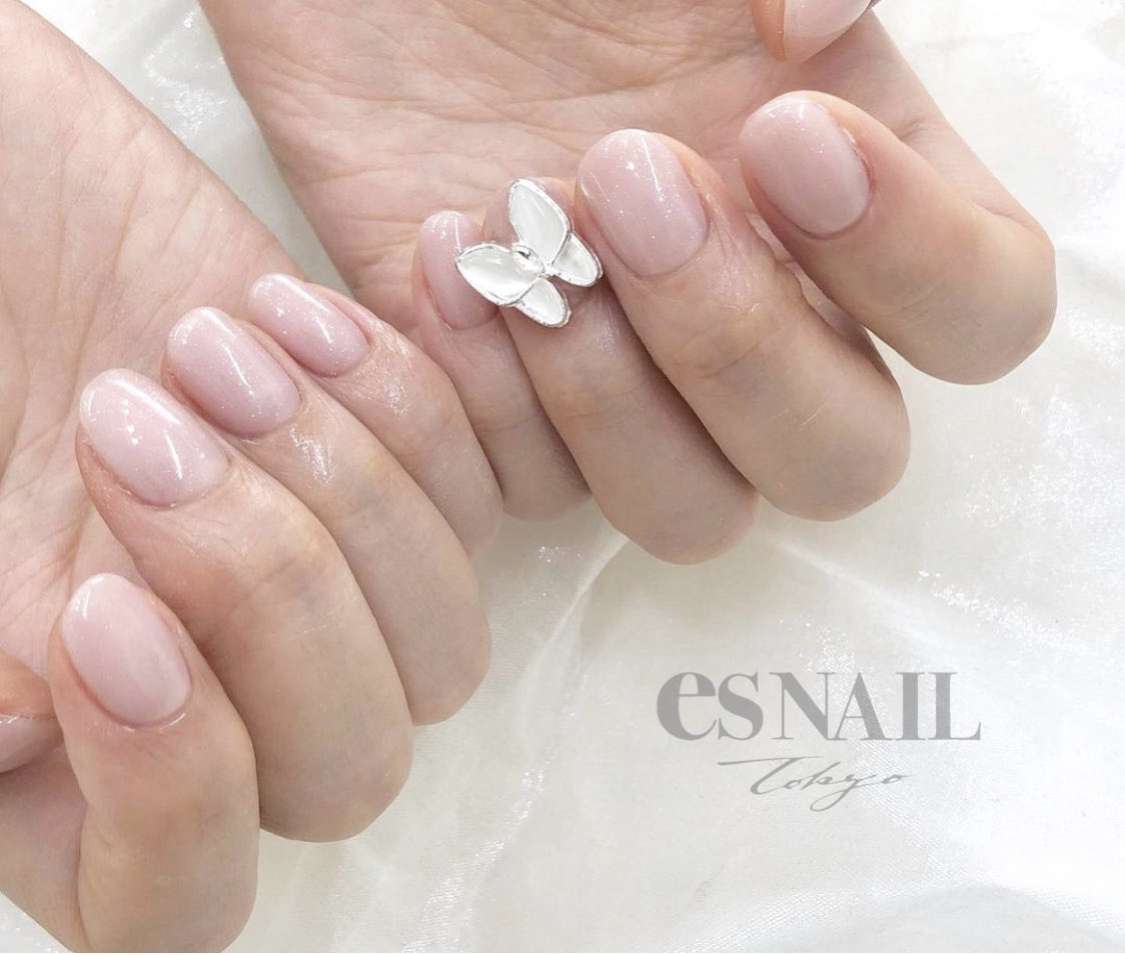大人気の蝶々パーツネイル